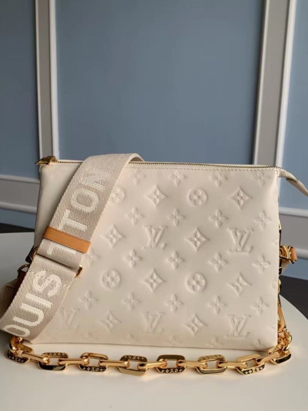 👍Louis Vuitton Lambskin Coussin PM M57793 Cream
